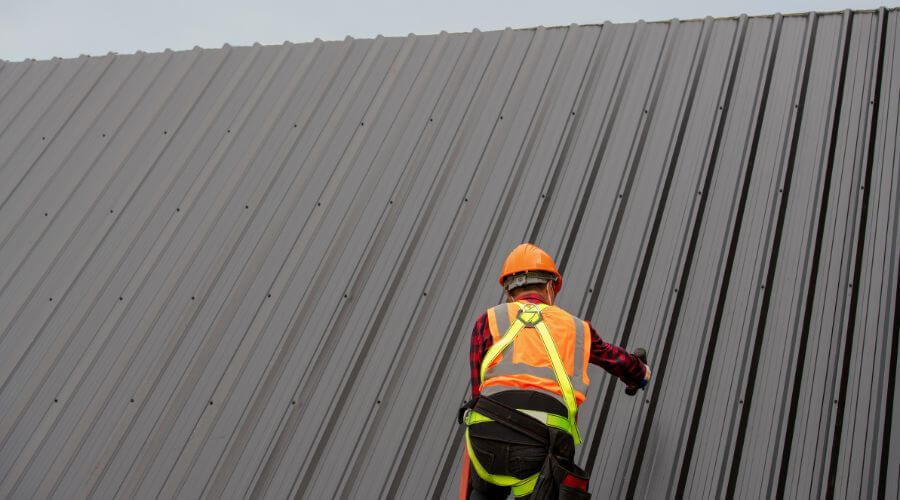 Professional residential roofers in Fowler, IN